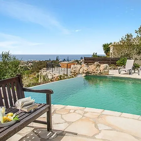 In Sleeps 6 Includes Swimming Pool Air Con And Wifi 6 2 Βίλα Πέγεια